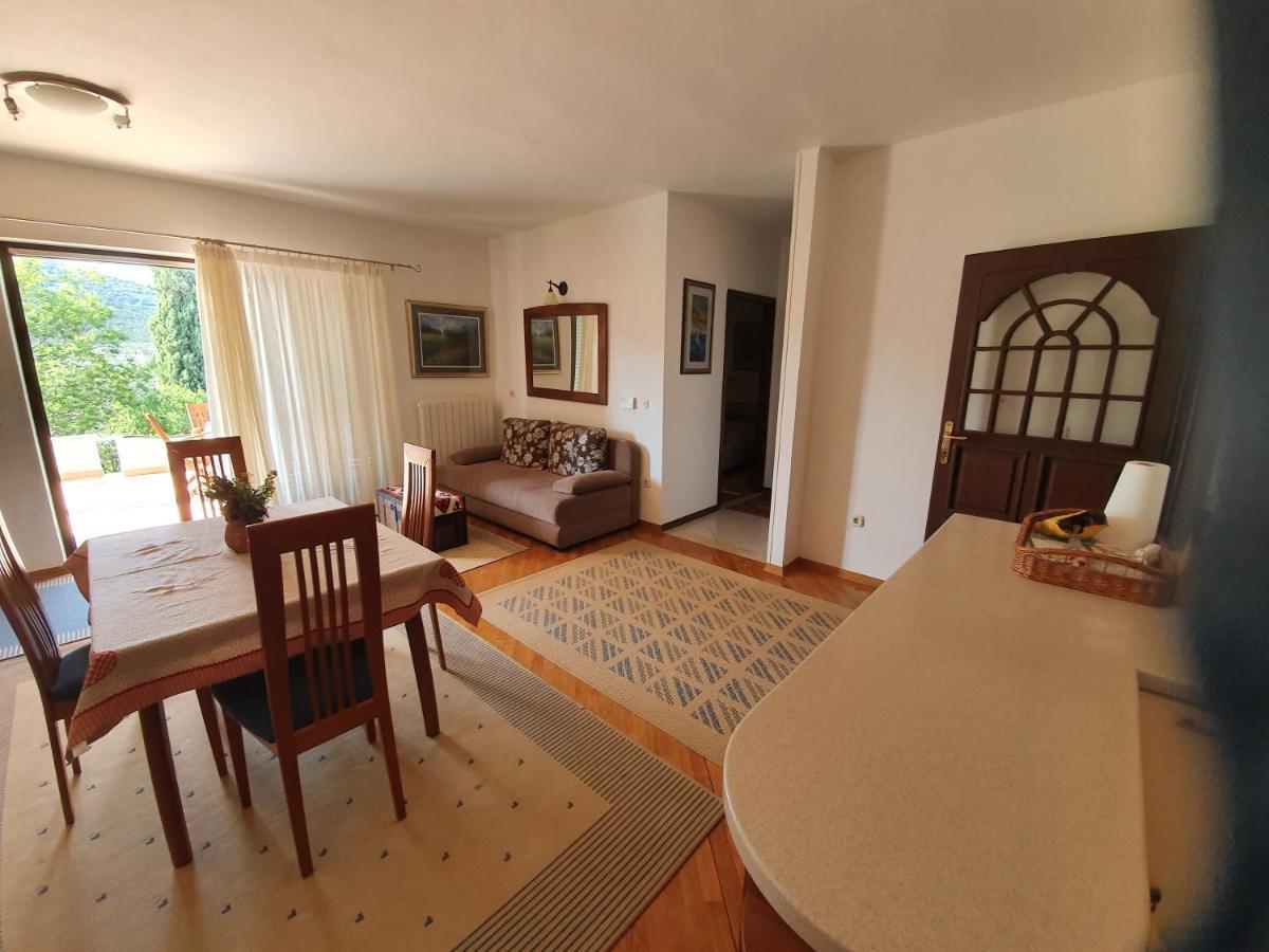 Holiday House "Lea" Lukoran Zewnętrze zdjęcie