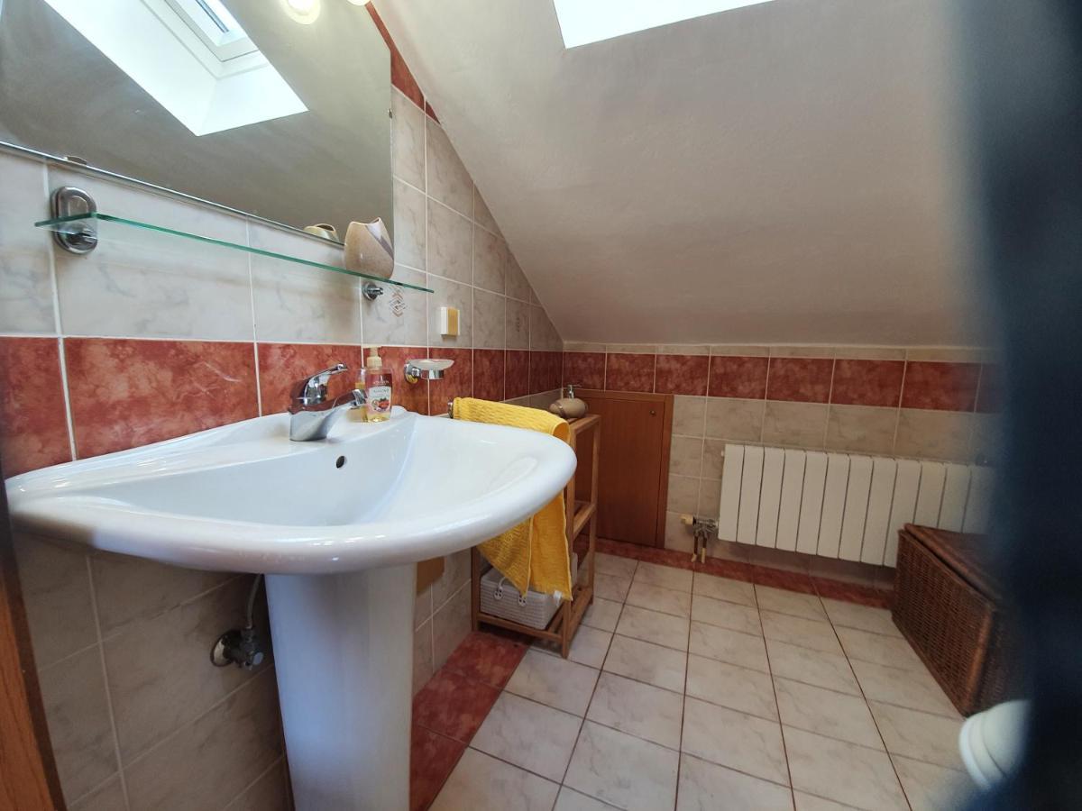 Holiday House "Lea" Lukoran Zewnętrze zdjęcie